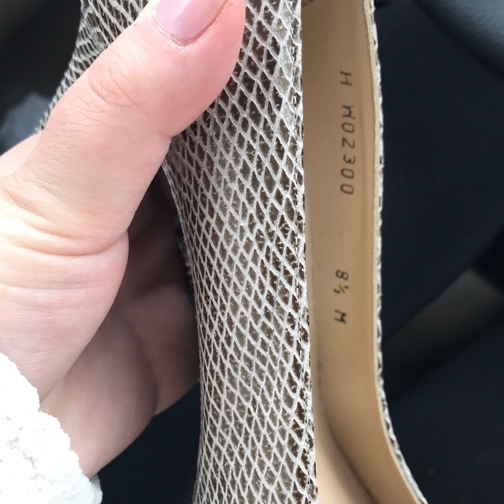 Stuart Weitzman ⭐️ - Picture 5 of 6